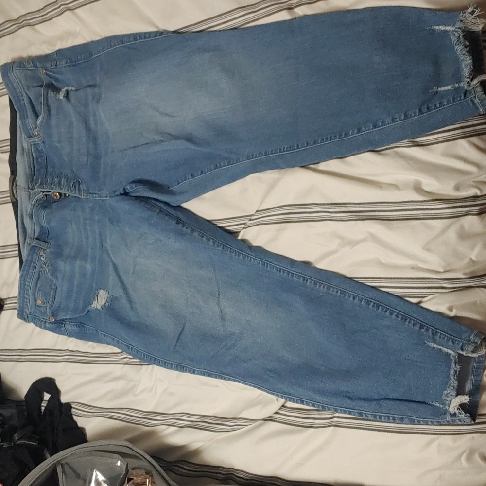 Medium wash skinny jeans